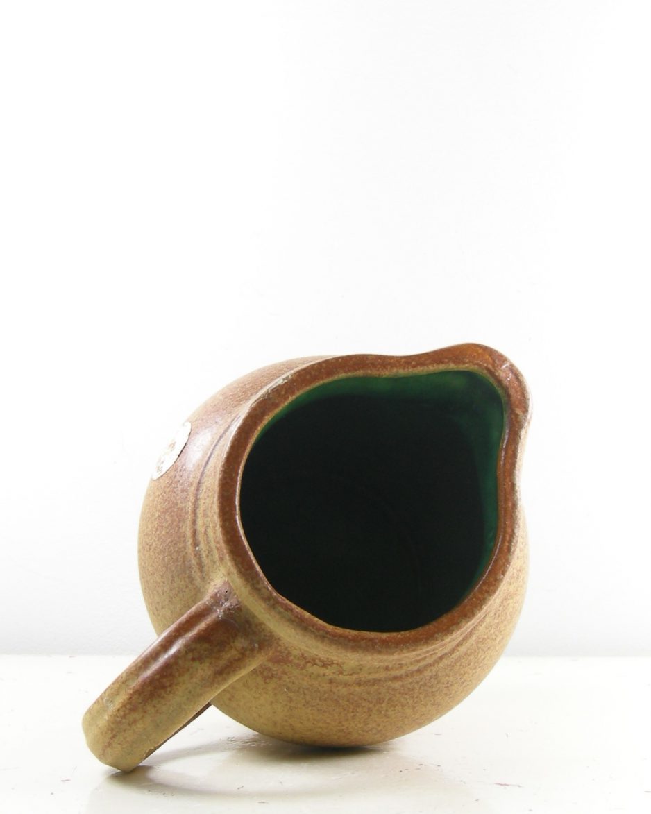 303-pitcher Uebelacker Keramik 1818-12 bruin