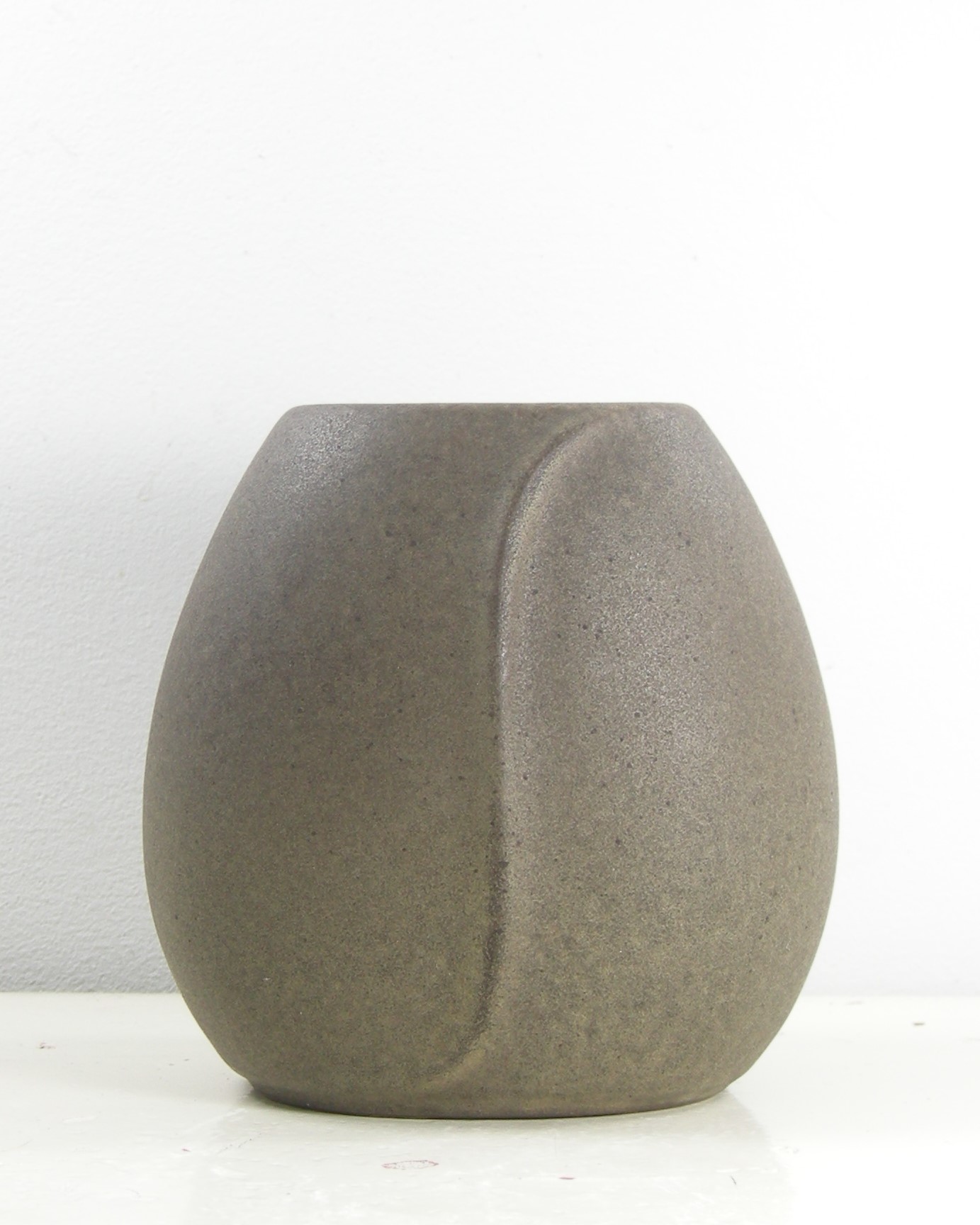 316-vaasje West Germany Steuler keramik 60/10 bruin