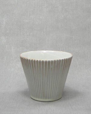 1357 - bloempot ADCO A crème - wit