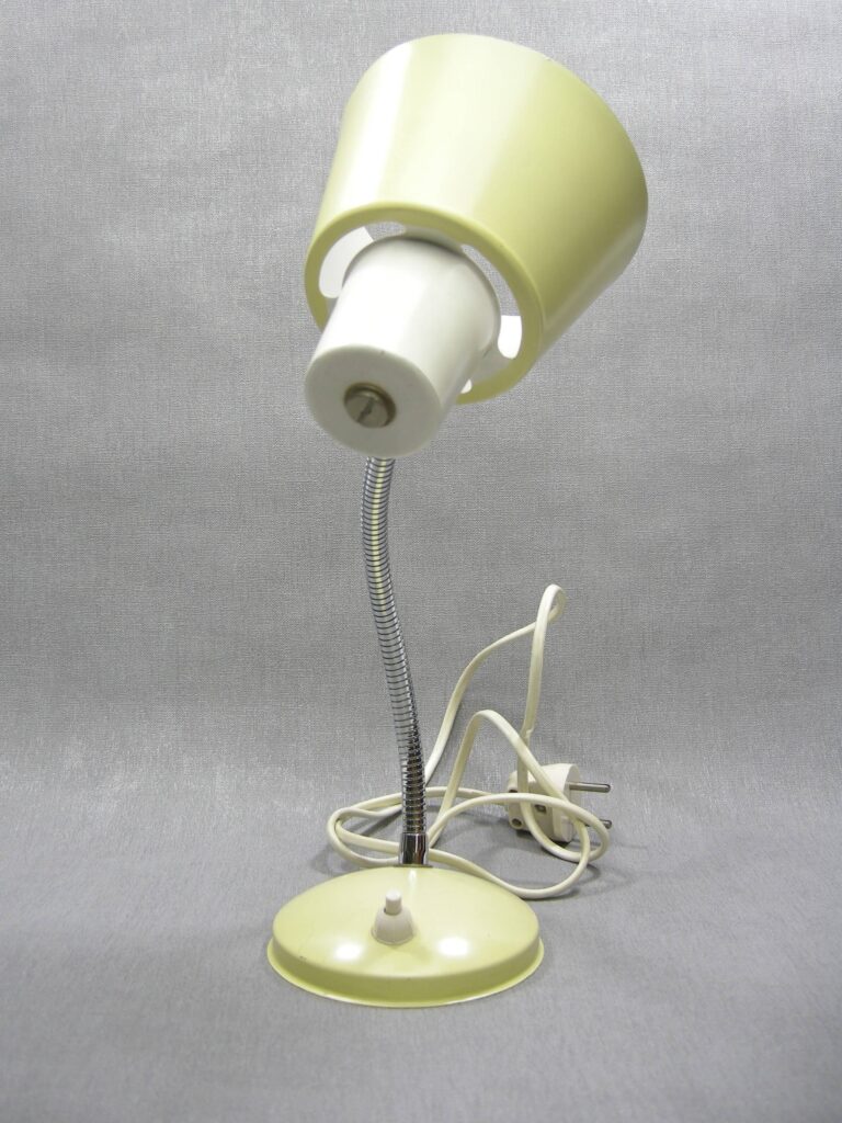 1565 – vintage bureaulamp wit-geel-chroom