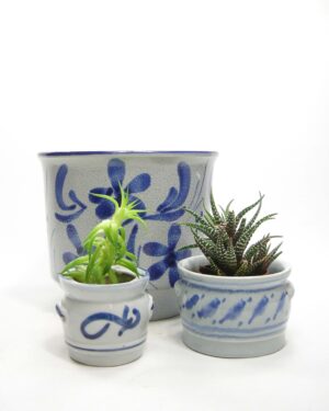 1735 - 1736 - 1737 - vintage bloempot Leipzig 1, bloempot en bloempotjes Keuls aardewerk blauw