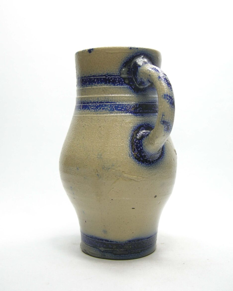 1753 - pitcher Keuls aardewerk Lebon & Suilen Roermond Holland blauw - beige