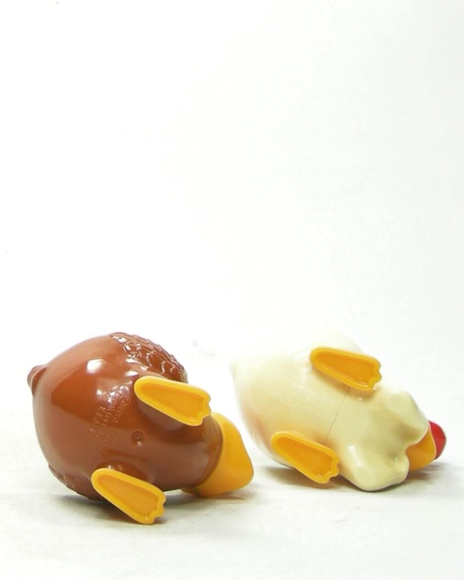1863 - vintage eierdopjes Ferrero Frankfurt haantje en kippetje