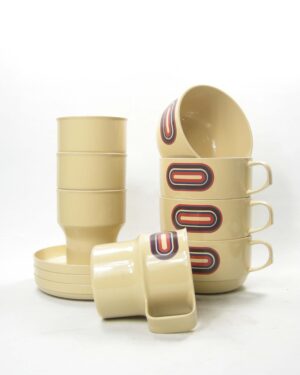 2517-2518-2519- Vintage bekers en soepkommen Mepal