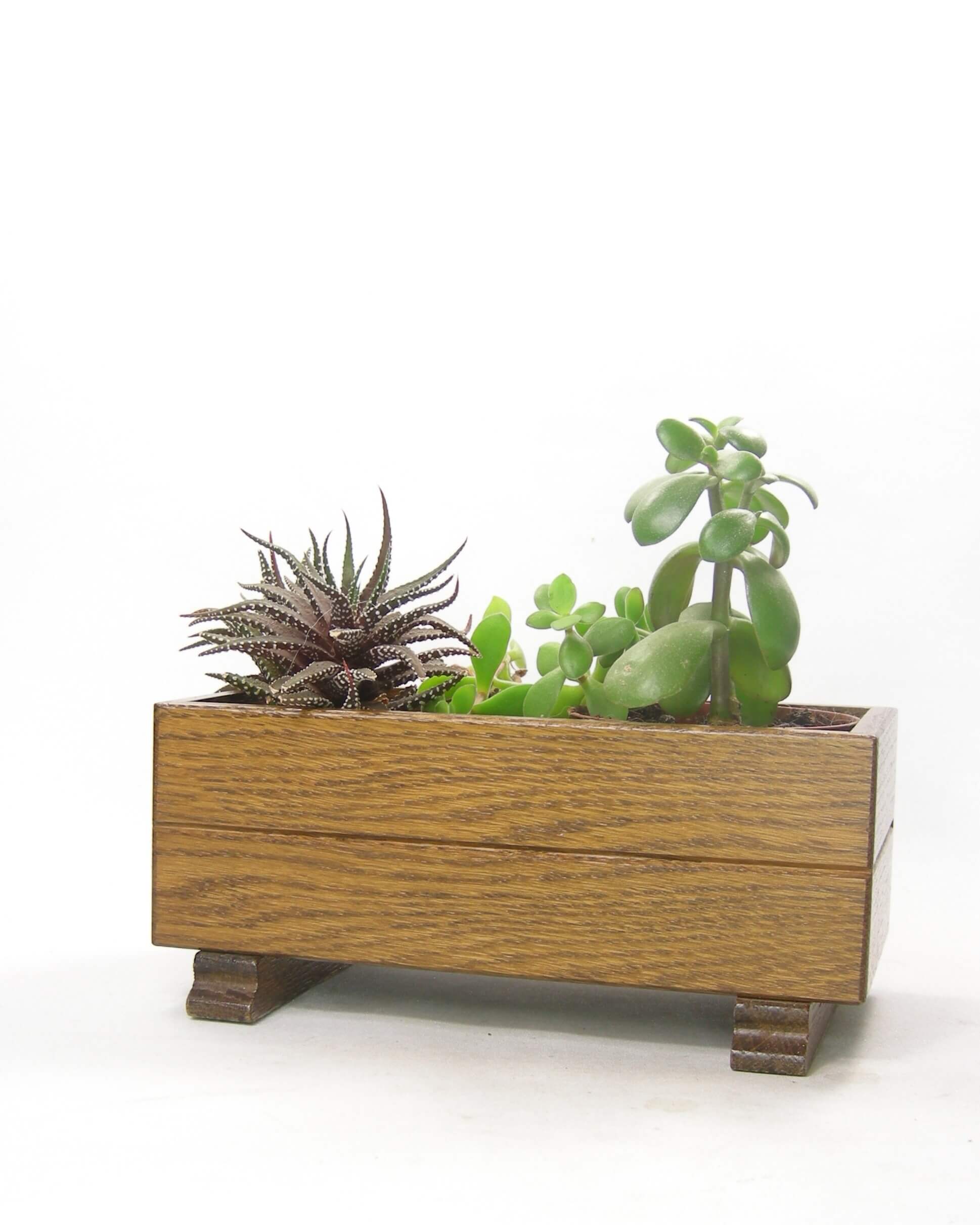 2526 - vintage plantenbakje hout