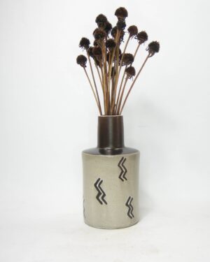 2603 - vintage vaas met motief