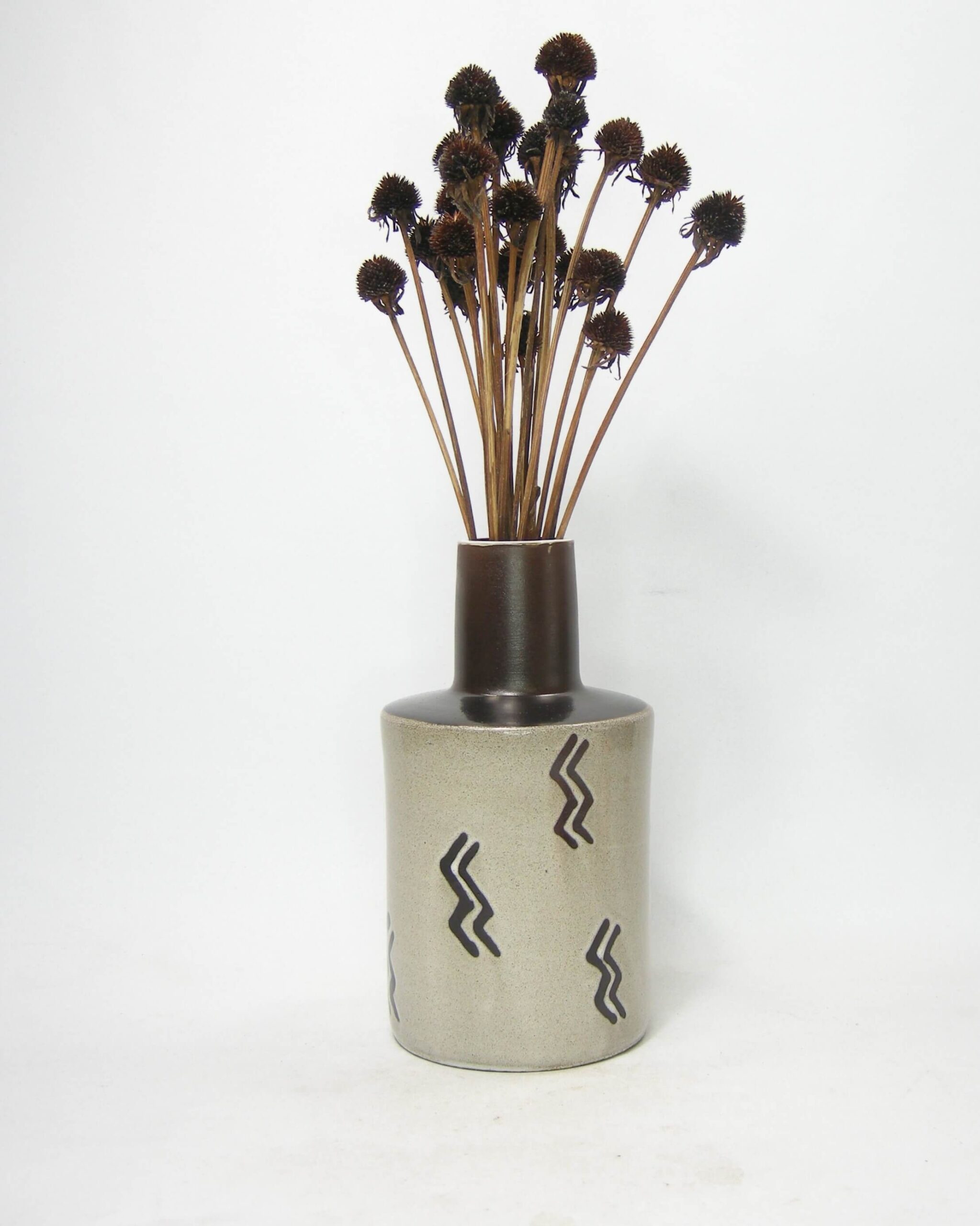 2603 - vintage vaas met motief