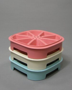 2611 - Tupperware 1468 ijsblokjes maker