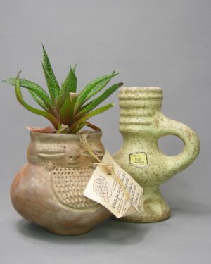 2622-2623- vaasje Vest Keramiek en bloempotje Venezuela
