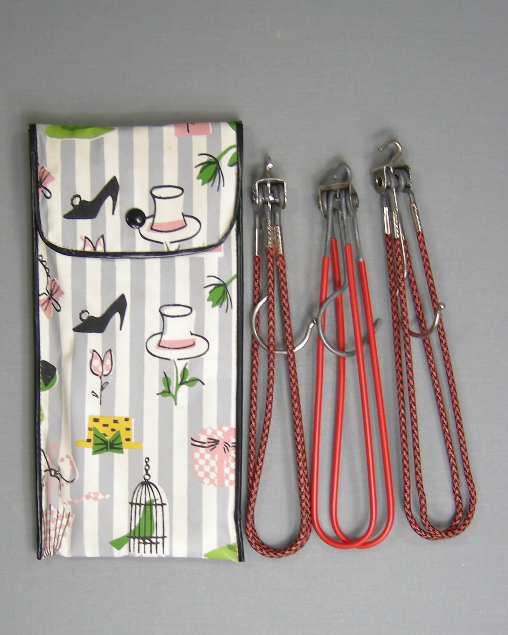 2823 - vintage reiset opvouwbare kledinghangers