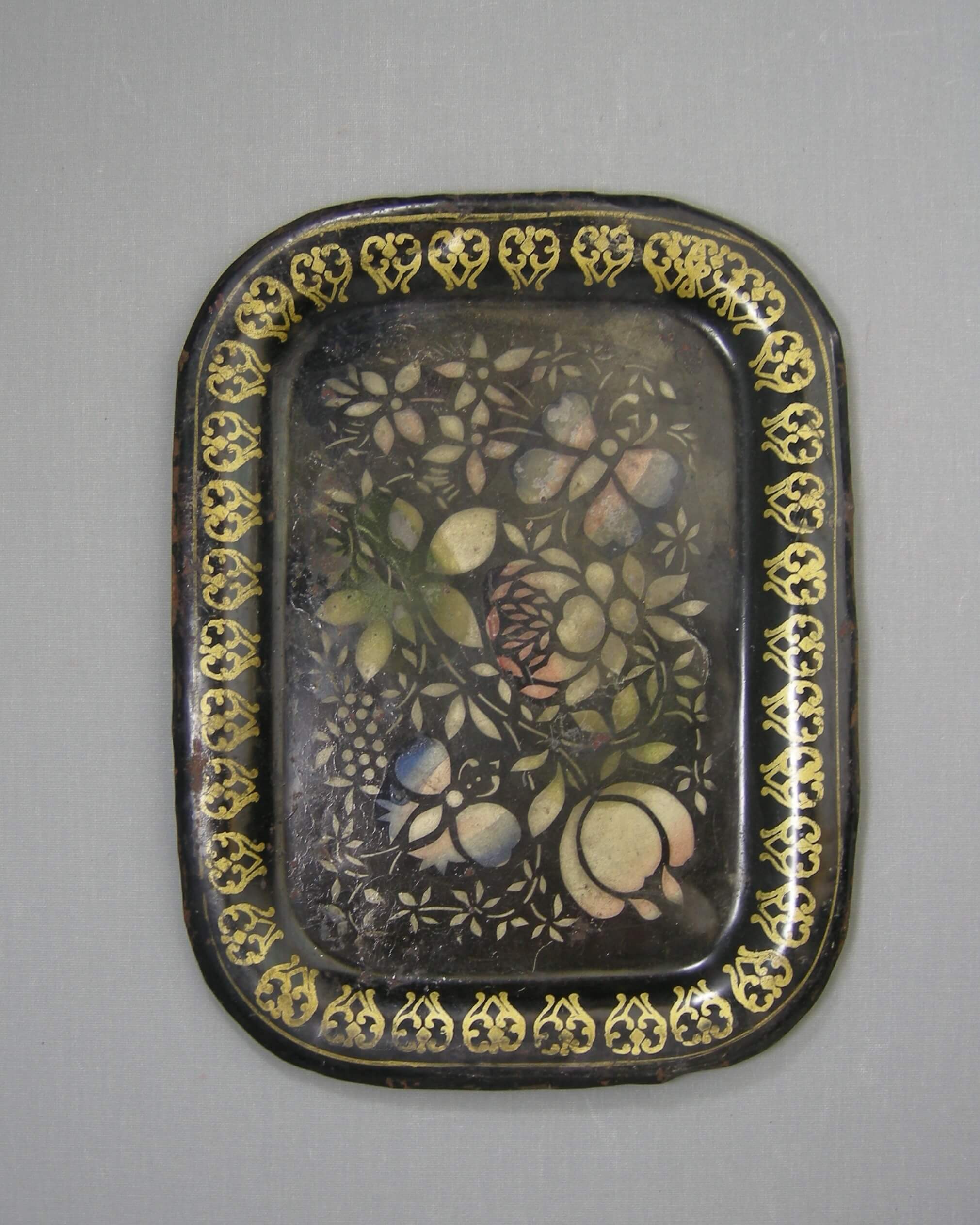 2886 - vintage metalen toleware dienblad
