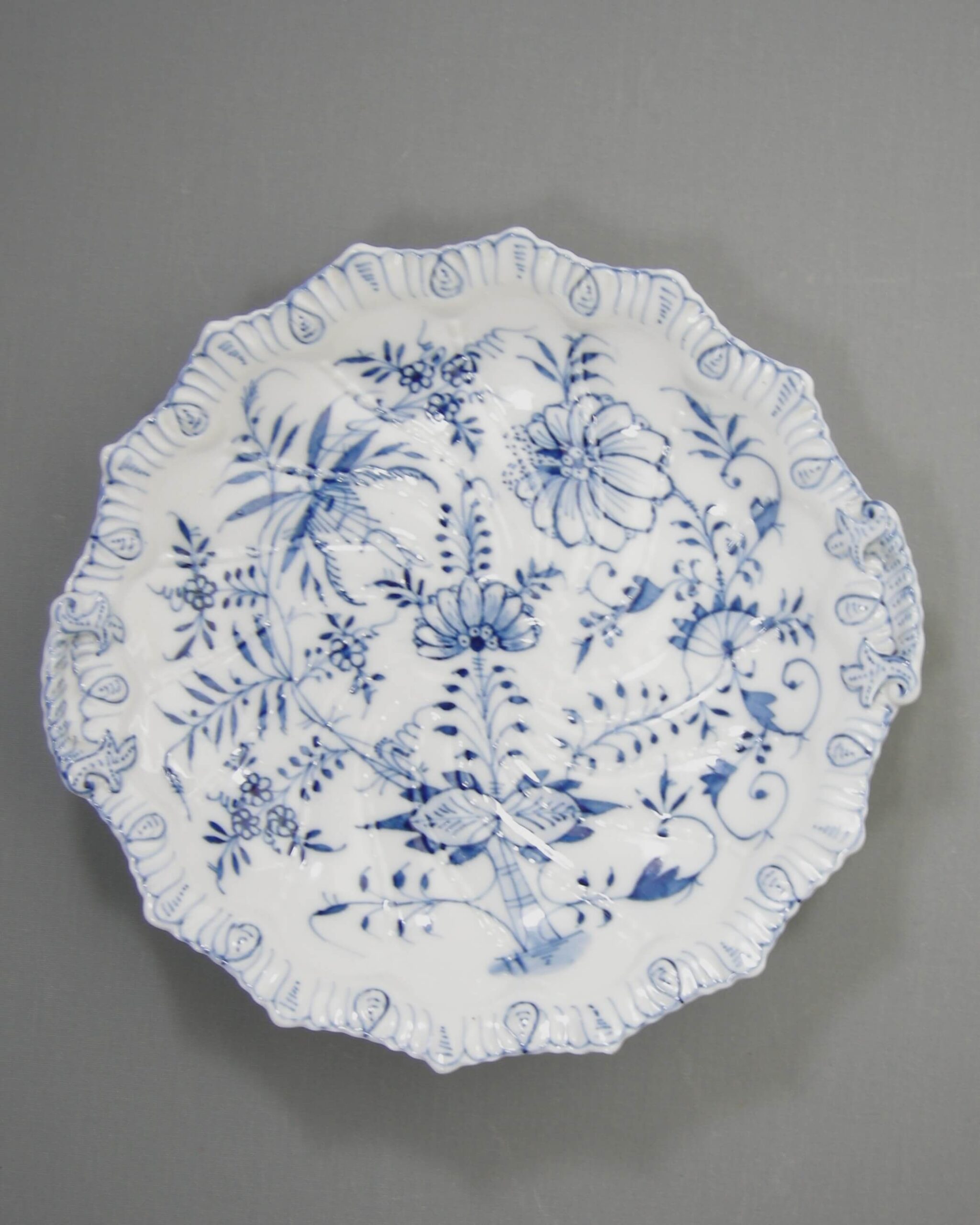 2889 - vintage schaal Zwiebelmuster decor